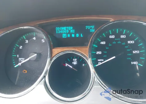 2011 Buick Enclave 1Xl z USA, uszkodzony, nr VIN 5GAKRBED1BJ272321